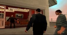 살바토레의 회의 소집 미션 당시의 조이 (PS2 버전).