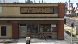 LiquorDeli-GTAV-BuildingFront.jpg