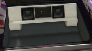 ChinoCustom-GTAO-Trunk-SquareSpeakersShelf.png
