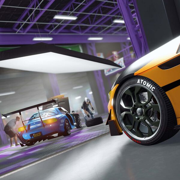 파일:GTA+-July2023-GTAOee-AutoShopCarLift2.jpg