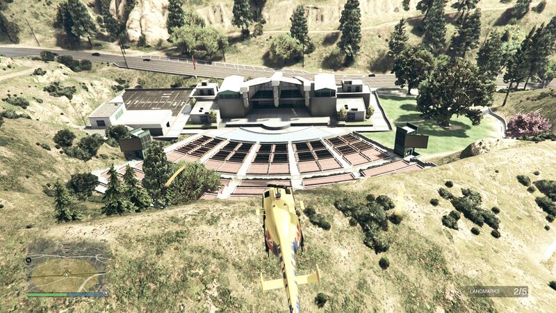 파일:HelicopterTour-GTAOee-Set5-SisyphusTheater.jpg