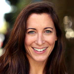 AmandaPhilipson-VoiceActor.png
