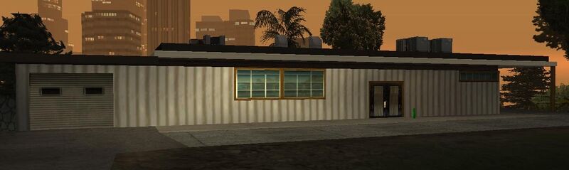 파일:MulhollandSafehouse-GTASA-Exterior.jpg