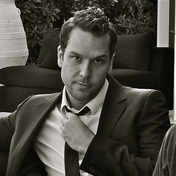 파일:DaneCook-VoiceActor.png