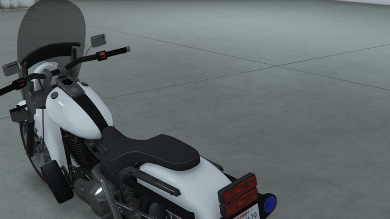 파일:PoliceBike-GTAOe-TopBox-StandardIssueTopBox.png