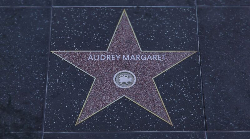 파일:WalkofFame-GTAVee-AudreyMargaret.jpg