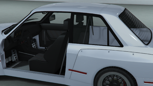 SentinelClassicWidebody-GTAOe-Dash-SemiStrippedInterior.png