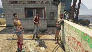 Juggalos-GTAOe-FemaleMembersAtTheBoatHouse.png