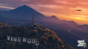 OfficialScreenshots-GTAVe-VinewoodSign.jpg