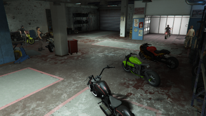 Clubhouses-GTAOe-Layout1-BikeInTheShop.png