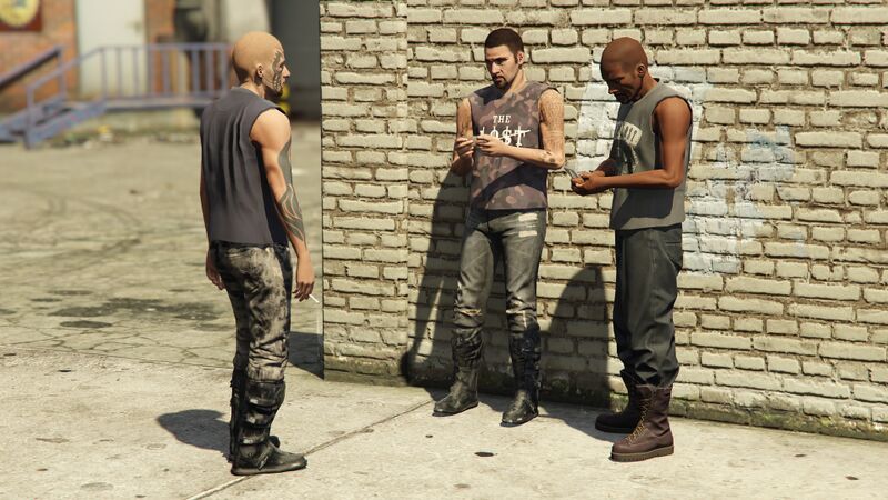파일:TheLostMCMembers-GTAVee-EastVinewood2.jpg