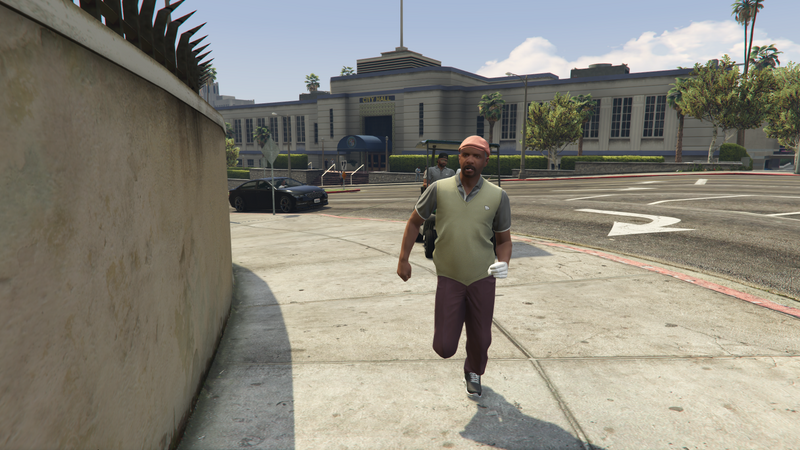 파일:Raymond-GTAOe-RunningAway.png