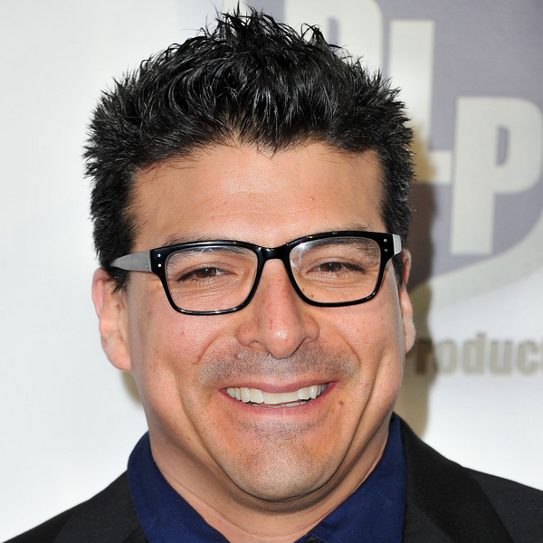 파일:JohnRocha-VoiceActor.png
