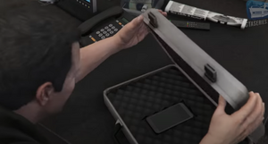 LifeinvaderPhone in Briefcase GTAV.png