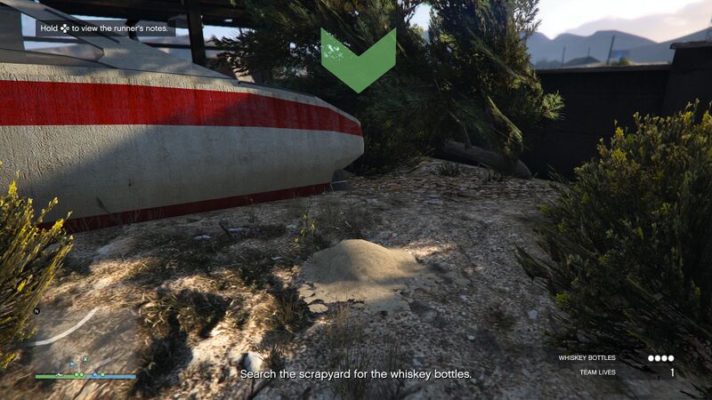 파일:LiquidMarket-GTAOee-WhiskeyBottles-RedWhiteSpeedStern.jpg