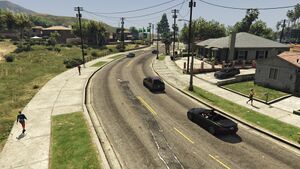EastMirrorDrive-GTAVee-North.jpg