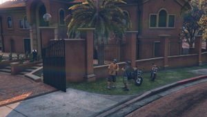 Paparazzi-GTAOe-TylerDixonStakeout.png