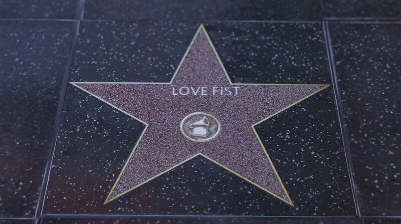 파일:WalkofFame-GTAVee-LoveFist.jpg