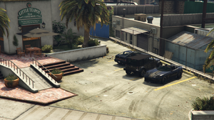 LittleTeapot-GTAVee-ParkingLot.png