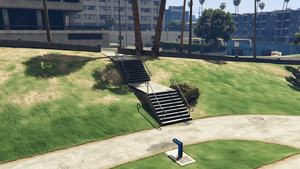 DeckerPark-GTAVe-StepsEast.png