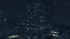 CastleDriveRedBuilding-GTAIV-Night.png
