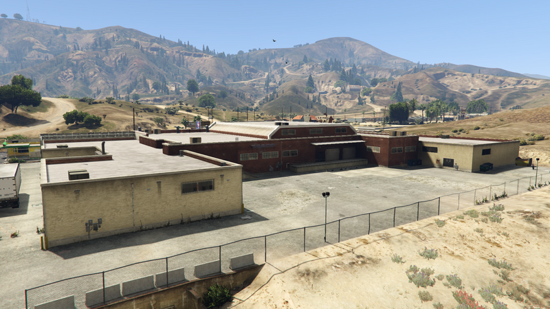 파일:HarmonyPlaza-GTAV-Back.png