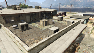 MethLabSurvival-GTAO-Balcony.png