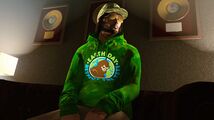 GTA 온라인의 헌팅 팩(라마 구출) 주간을 위한 예티 지구의 날 후드티 홍보 이미지.