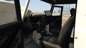 UtilityTruck-GTAV-Inside.jpg