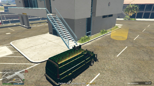 NightclubSellPoliceAmbush-GTAO-FakeDropOff3.png