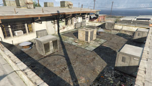 AceLiquor-GTAVe-Rooftop.png