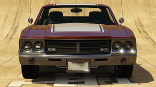 Grand Theft Auto V 및 Grand Theft Auto Online의 세이버 터보 전면 뷰