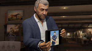CaidaLibre-GTAV-MartinWithPhotoOfJavier.png