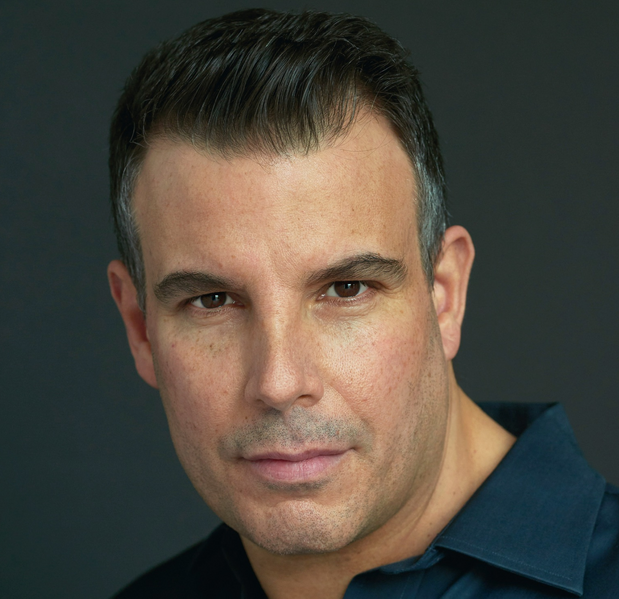 파일:JohnPalumbo-VoiceActor.png
