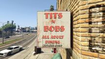 Tits N Bobs 상단 간판.