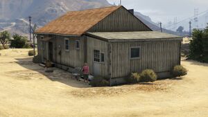 LestersSafehouse GTAV Rear.jpg