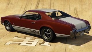 Grand Theft Auto V 및 Grand Theft Auto Online의 세이버 터보 후면 쿼터 뷰