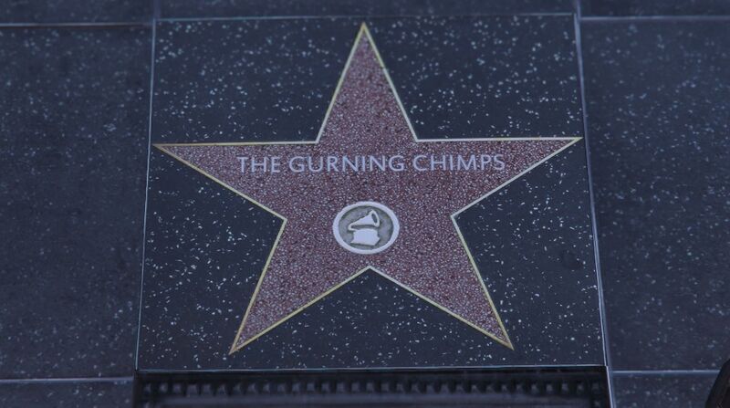 파일:WalkofFame-GTAVee-TheGurningChimps.jpg