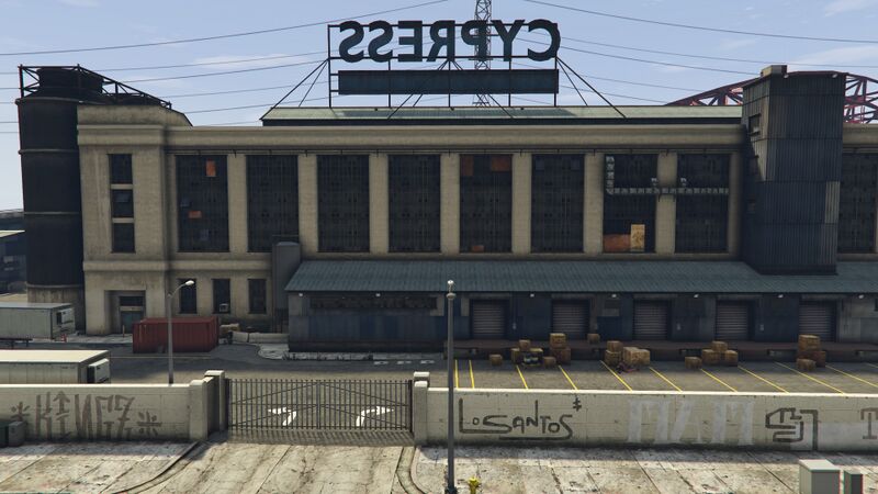 파일:CypressWarehouses-GTAVee-Entrance.jpg