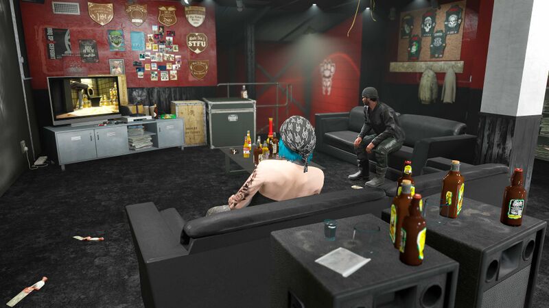 파일:GTAOnlineBonusesApril2022Part1-GTAOe-ClubhouseFurnitureOptionBAdvert.jpg