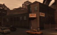 Grand Theft Auto IV에 등장하는 브루시스 이그제큐티브 라이프스타일 오토의 외관.