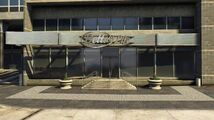 사우스 모 밀턴 드라이브와 이클립스 대로 교차점, 웨스트 바인우드.