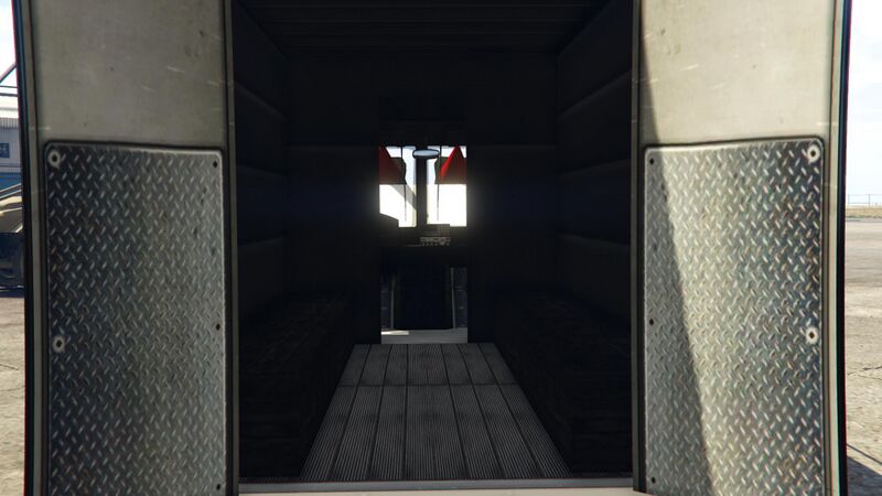 파일:Boxville-GTAV-InsideRear.jpg