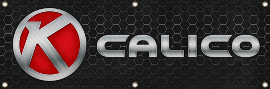 칼리코 배지가 있는 차고 배너로, 해당 스타일이 적용된 경우 오토 샵 내부에서도 볼 수 있습니다.