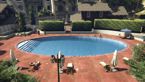GentryManorHotel-GTAV-SwimmingPool.png