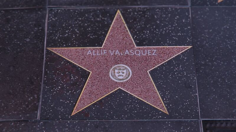 파일:WalkofFame-GTAVee-AllieValasquez.jpg