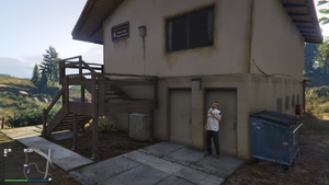 StreetDealer-GTAOe-Location41-VinewoodHills.png