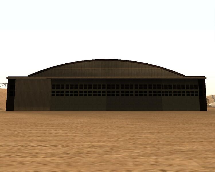 파일:VerdantMeadowsAirfield-GTASA-MainHangar.jpg
