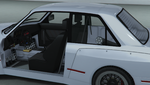 SentinelClassicWidebody-GTAOe-Dash-RaceStrippedInterior.png