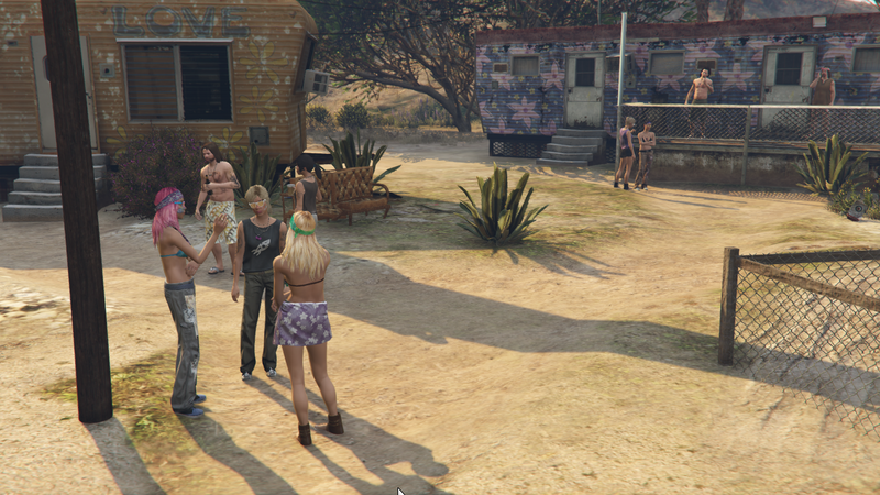 파일:Hippies-GTAOe-TrailerPark-HangingOut.png
